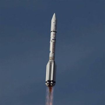 Με επιτυχία εκτοξεύθηκε ο δορυφόρος Eutelsat 5 West B