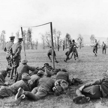 Μια ξεχασμένη ιστορία. Η Αγγλία στον πόλεμο, οι ποδοσφαιριστές στο μέτωπο