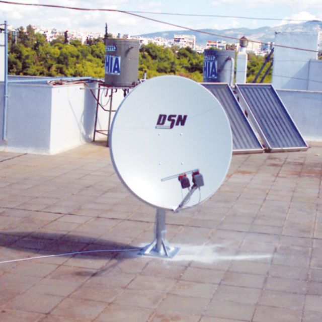 Δύο δορυφόροι με ένα κάτοπτρο