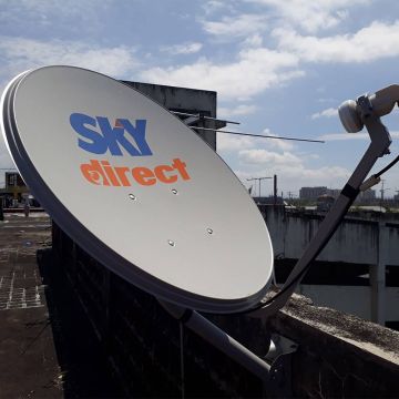 Η δορυφορική λήψη εξακολουθεί να οδηγεί την αγορά της pay-TV, αλλά βρίσκεται σε πτώση