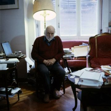 Πέθανε ο κορυφαίος Έλληνας ποιητής Νάνος Βαλαωρίτης (1921-2019)