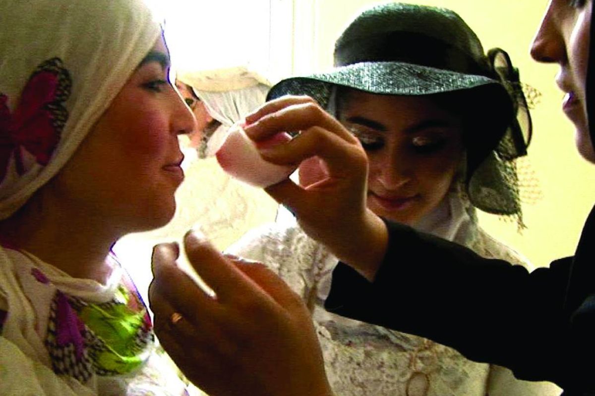 Πρεμιέρα για το "Παίζοντας με τη Φωτιά" της Αν. Παπαθανασίου σε συμπαραγωγή OTE TV