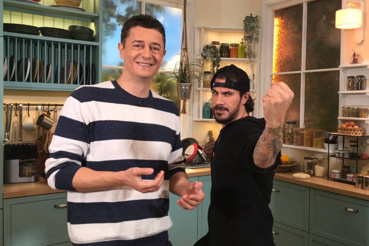 8c22aee0a99c40a93e88b21a3b1477f6 XL c3b22030