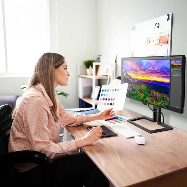 Ξεκινήστε δυνατά αυτόν τον Σεπτέμβρη με οθόνες Philips και τις προτάσεις “back to school” και για εργασία της Envia