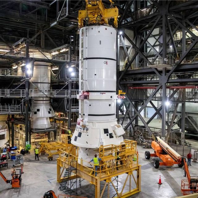 Η NASA άρχισε τη συναρμολόγηση του γιγαντιαίου πυραύλου SLS