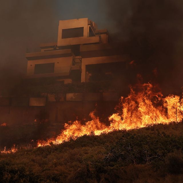 Η COSMOTE διευκολύνει την επικοινωνία των συνδρομητών της σε Ανατολική Αττική και Λουτράκι