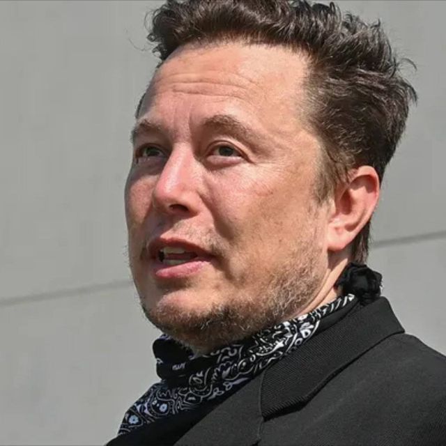 Ο Έλον Μασκ εξαγόρασε το Twitter