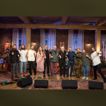 «Μουσικό Κουτί» – Αφιέρωμα στη δεκαετία του ’50 με τους Λάκη Παπαδόπουλο, Δώρο Δημοσθένους και Πέννυ Μπαλτατζή