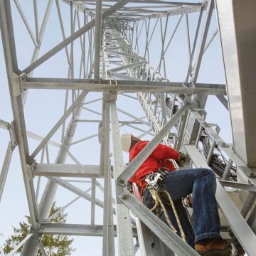 Η Vodafone στρέφεται στο διάστημα για να διασφαλίσει την ευθυγράμμιση κεραιών κινητής του δικτύου της