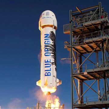 Η Blue Origin στοχεύει να πραγματοποιήσει την πρώτη επανδρωμένη της πτήση τον Ιούλιο