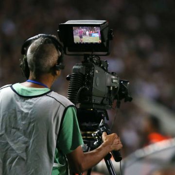 Χαμένοι στη μετάφραση (των… οικονομικών της Λίγκας) στην κυβέρνηση…