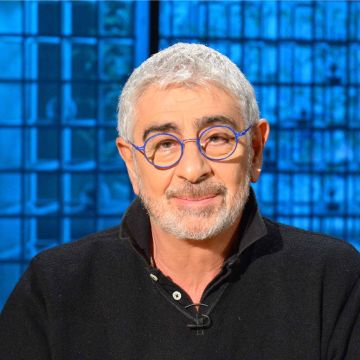 Ο σπουδαίος σκηνογράφος και ενδυματολόγος Μανόλης Παντελιδάκης στην εκπομπή «Η ζωή είναι στιγμές» με τον Ανδρέα Ροδίτη