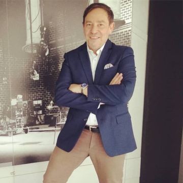 Τέλος από την ΕΡΤ ο Δημοσθένης Καρμοίρης για ρατσιστικό σχόλιο