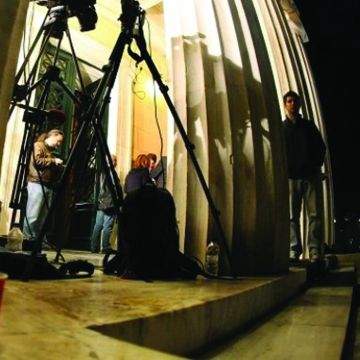 Μαξίμου: Με ίντερνετ και συνδρομητές να λειτουργήσουν τα κανάλια χωρίς άδεια