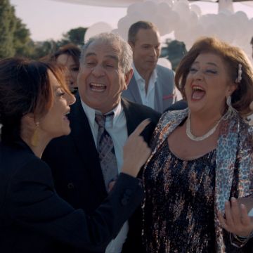 “Συμπέθεροι απ’ τα Τίρανα”: Παρασκευή 27 Μαΐου στις 21:00, επεισόδιο 26ο (τελευταίο)