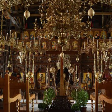 Τρεις τηλεοπτικοί σταθμοί θα προβάλουν ζωντανά τις Ιερές Ακολουθίες μέχρι και το Πάσχα