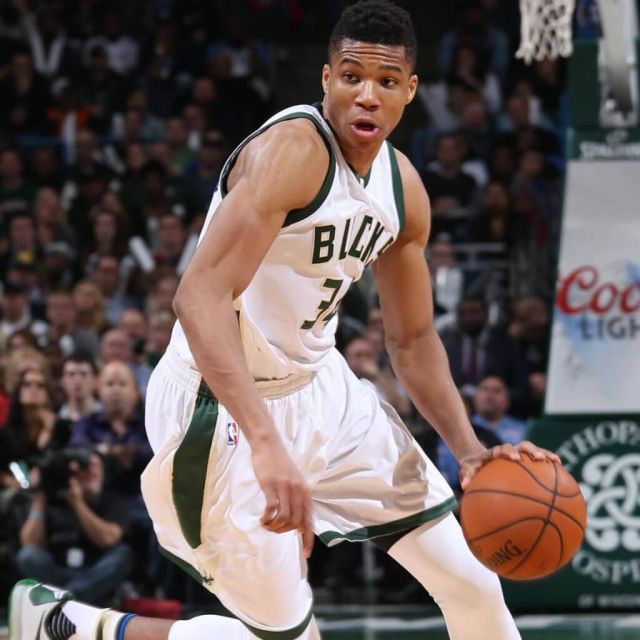 Τζάμπολ για το ΝΒΑ στα παρκέ της Cosmote TV