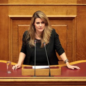 Νίκη Φούντα: Παραμένουν τα ερωτήματα για την αδιαφάνεια στην ψηφιακή μετάβαση