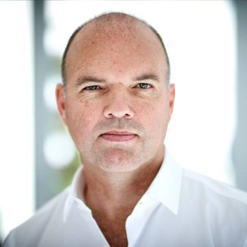 Nick Read, CEO του Vodafone Group: Οι ψηφιακοί στόχοι της Ευρώπης είναι στην σωστή κατεύθυνση, αλλά η υλοποίησή τους υστερεί