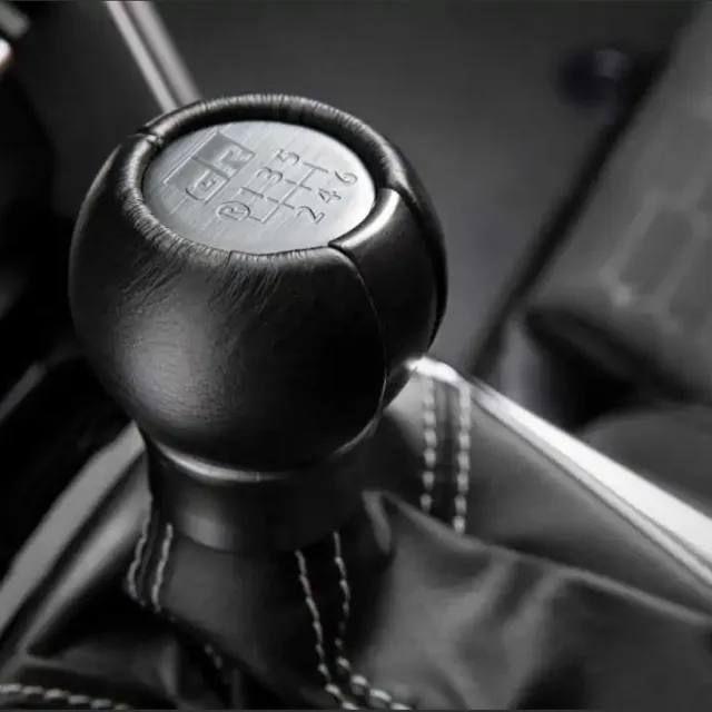 Η Toyota «πατεντάρει» σχέδια για χειροκίνητο κιβώτιο ταχυτήτων και συμπλέκτη σε ηλεκτρικό όχημα