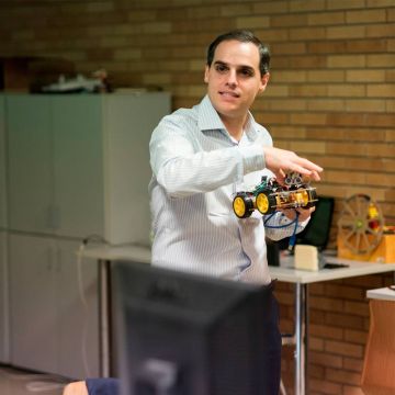 Ο Β’ Κύκλος των εργαστηρίων «STEMpowering Youth» μόλις ξεκίνησε