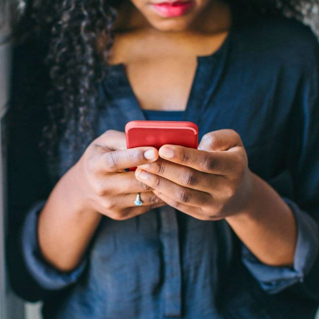 Vodafone: Θέτει τις νέες τεχνολογίες στην υπηρεσία της καταπολέμησης της έμφυλης βίας