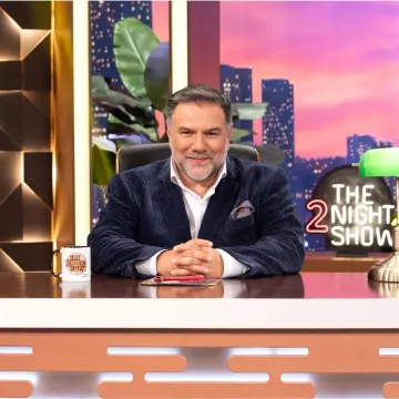 «THE 2NIGHT SHOW» ΜΕ ΤΟΝ ΓΡΗΓΟΡΗ ΑΡΝΑΟΥΤΟΓΛΟΥ, ΠΡΕΜΙΕΡΑ ΔΕΥΤΕΡΑ 5 ΟΚΤΩΒΡΙΟΥ ΣΤΙΣ 24:00