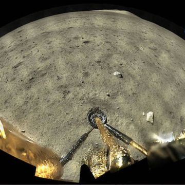 Κίνα: Επιστρέφει με υλικό από τη Σελήνη το ρομποτικό σκάφος Chang’e 5