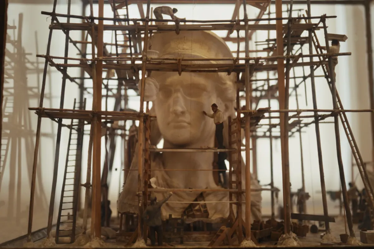 Viasat History© Gedeon Programmes_Arte France_Statue au CNAM