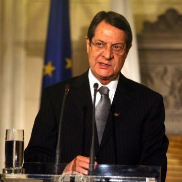 Στην Κύπρο στηρίζουν τις εφημερίδες! Εδώ;