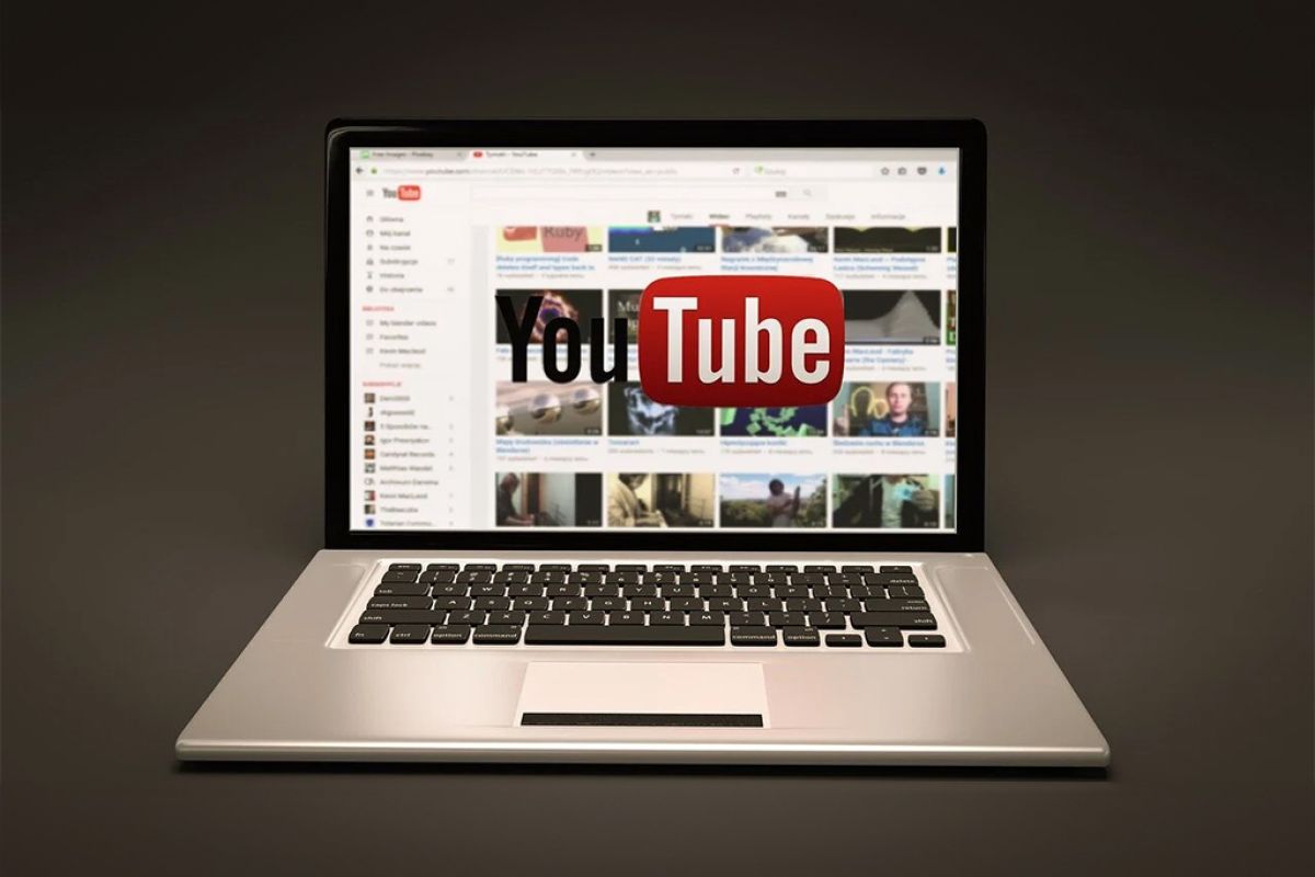 youtube laptop d40ce8b1
