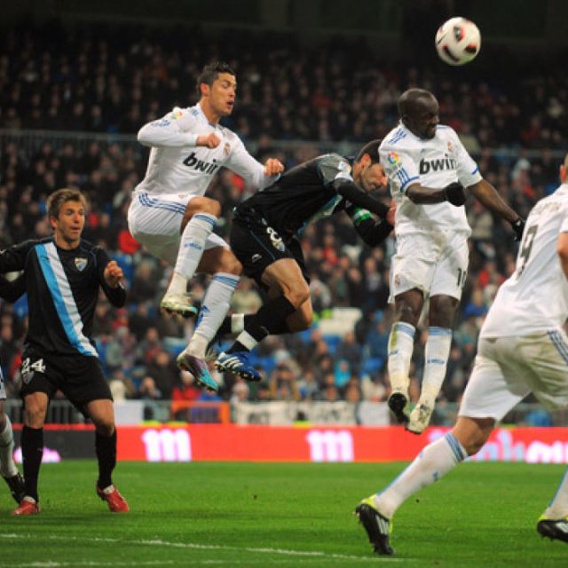 Ελεύθερες ή μέσω emu ποδοσφαιρικές μεταδόσεις