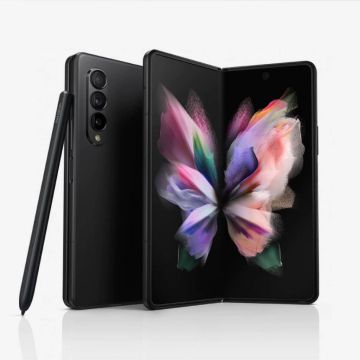 H Vodafone φέρνει τα Samsung Galaxy Z Fold3 5G και Z Flip3 5G και το Galaxy Watch4, με δώρο 12GB και 3 μήνες δωρεάν πρόσβαση στο Vodafone TV