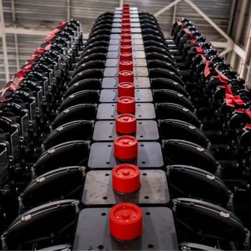 Εκτοξεύθηκαν οι πρώτοι δορυφόροι Starlink για τη σύνδεση χρηστών κινητής τηλεφωνίας απ’ οπουδήποτε στον πλανήτη