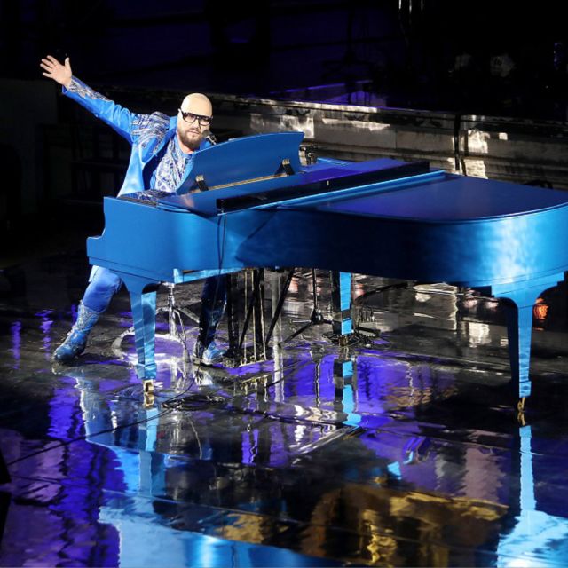 COSMOTE: Μεγάλος Υποστηρικτής της συναυλίας “DESMOND CHILD ROCKS THE PARTHENON” για την επανένωση των Γλυπτών του Παρθενώνα