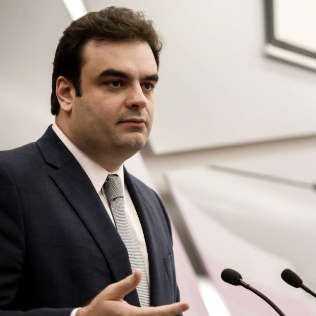 «Πρέπει οι τιμές στα δεδομένα να πέσουν» λέει ο Κυριάκος Πιερρακάκης