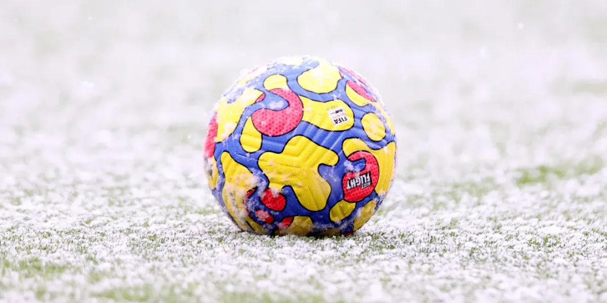 ball in snow d94dab09