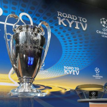 Βγαίνουν οι τελικοί στην Cosmote TV