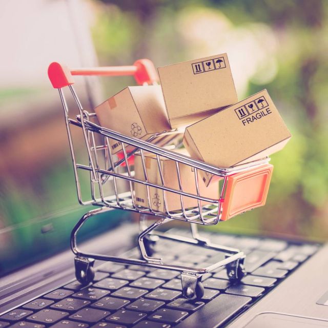 Το 40% των Ελλήνων έχει κάνει τουλάχιστον μία online αγορά