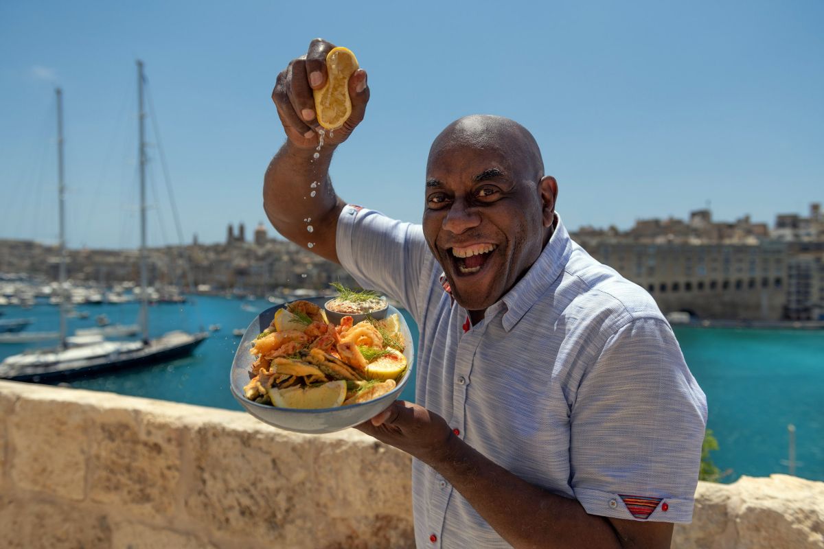 ATOM TX1 AINS WITH MEDITERRANEAN SEAFOOD PLATTER ROB4179 2 db8d767c