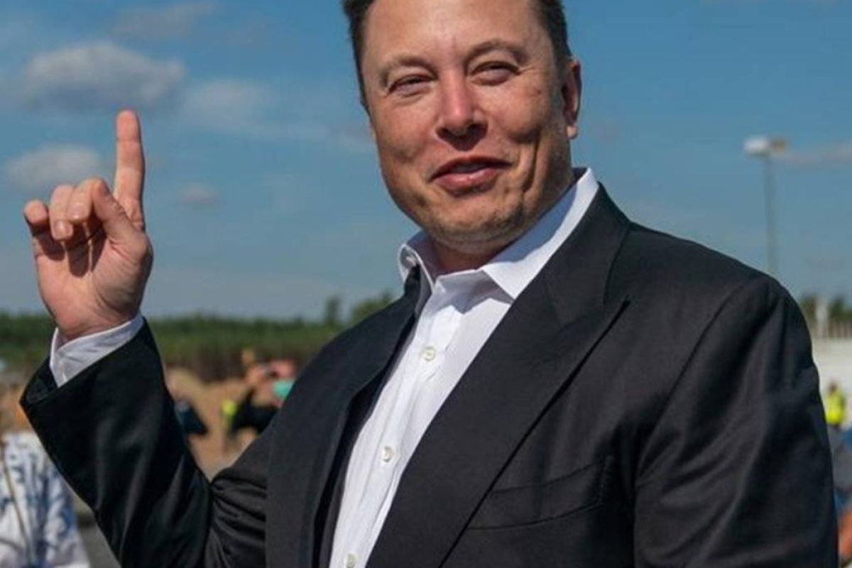 Έτοιμος να σώσει τον Διεθνή Διαστημικό Σταθμό δηλώνει ο Elon Musk