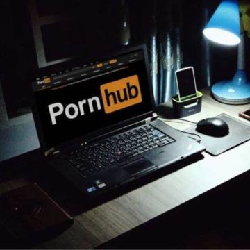 Pornhub: Αφαίρεσε 8.8 εκατ. videos από τα 13.5 εκατ. της πλατφόρμας!