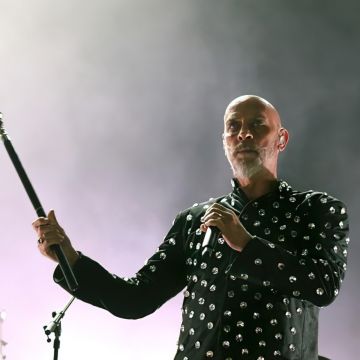 Προβλήματα στο ασύρματο δίκτυο προκάλεσαν τη διακοπή της συναυλίας, λένε οι Bauhaus 