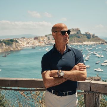 O ΝΕΟΣ ΚΥΚΛΟΣ ΤΗΣ ΥΠΟΨΗΦΙΑΣ ΓΙΑ EMMY® ΣΕΙΡΑΣ «Ο ΤΟΥΤΣΙ ΣΤΗΝ ΙΤΑΛΙΑ» ΚΑΝΕΙ ΠΡΕΜΙΕΡΑ 12 ΜΑΪΟΥ ΣΤΟ DISNEY+