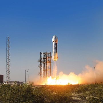 Το κατόρθωμα του πυραύλου του Bezos προκαλεί τον Elon Musk