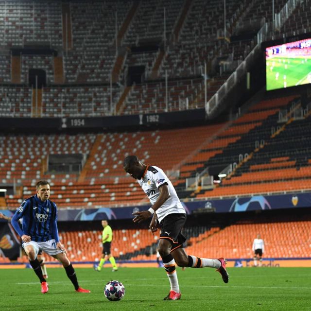 Ιδού πως μπορούν να επιστρέψουν οι θεατές πίσω στα γήπεδα, με ασφάλεια