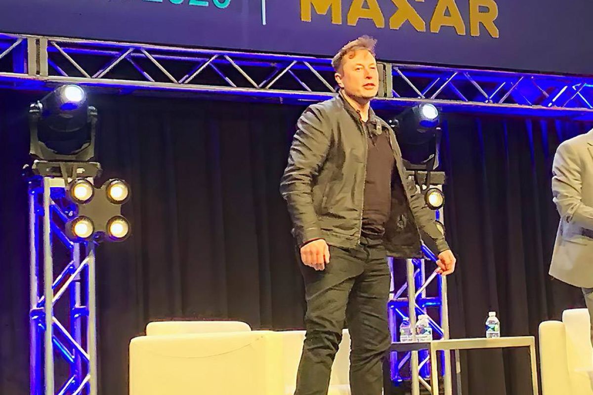 794d1601efb725406f2a71e782e9d8d1 XL e664e561