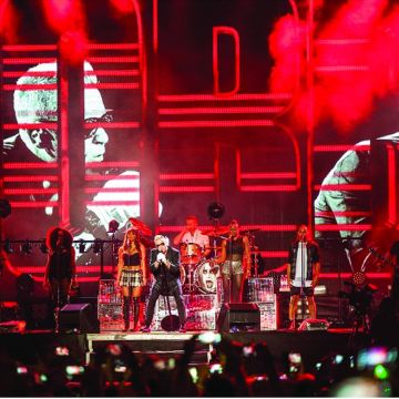 Μοναδική εμφάνιση του Robbie Williams στο Rockwave Festival με την υποστήριξη της COSMOTE