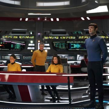 Ο Τζον Όλιβερ και το καυστικό Last Week Tonight επιστρέφουν με νέα επεισόδια αποκλειστικά στην COSMOTE TV