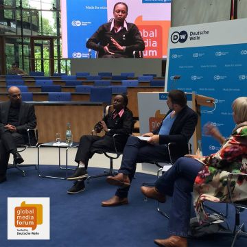 Deutsche Welle: Τα media μπροστά στον αυταρχισμό και στα… ρομπότ